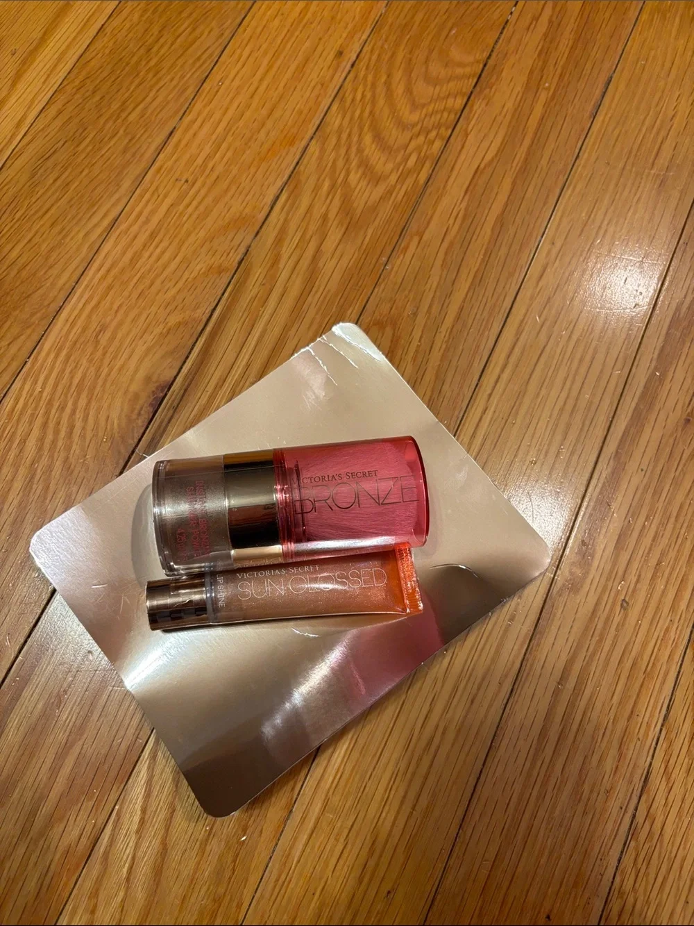 Victoria's Secret powder Bronzer & Sunkissed Pink-Orange lip shine